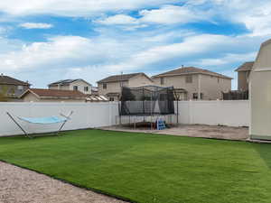 Plenty of room to relax & play; trampoline included