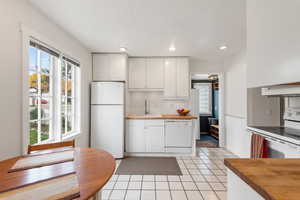 Appliances are included