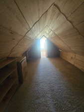 2 Loft rooms with extra space for beds or storage!