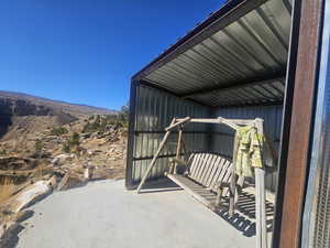 Covered Patio w/swing chair on Lookout Point!