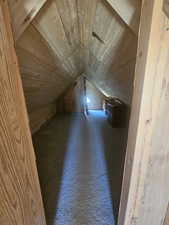 2 Loft rooms with extra space for beds or storage!