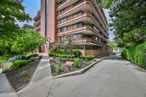 View of apartment building / complex