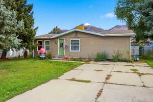 View of front facade featuring a mountain view