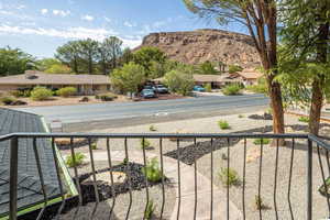 Balcony featuring a mountain view