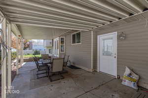 View of patio / terrace with outdoor dining space