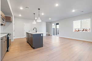 *Photo of a similar unit