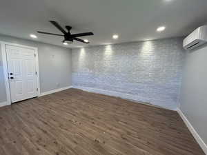 Detached Office space, has heating and cooling.