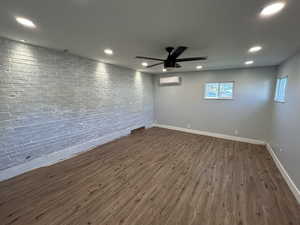 Detached Office space, has heating and cooling.