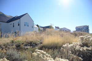 View of yard with a residential view