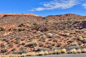 Mountain view with a desert landscape