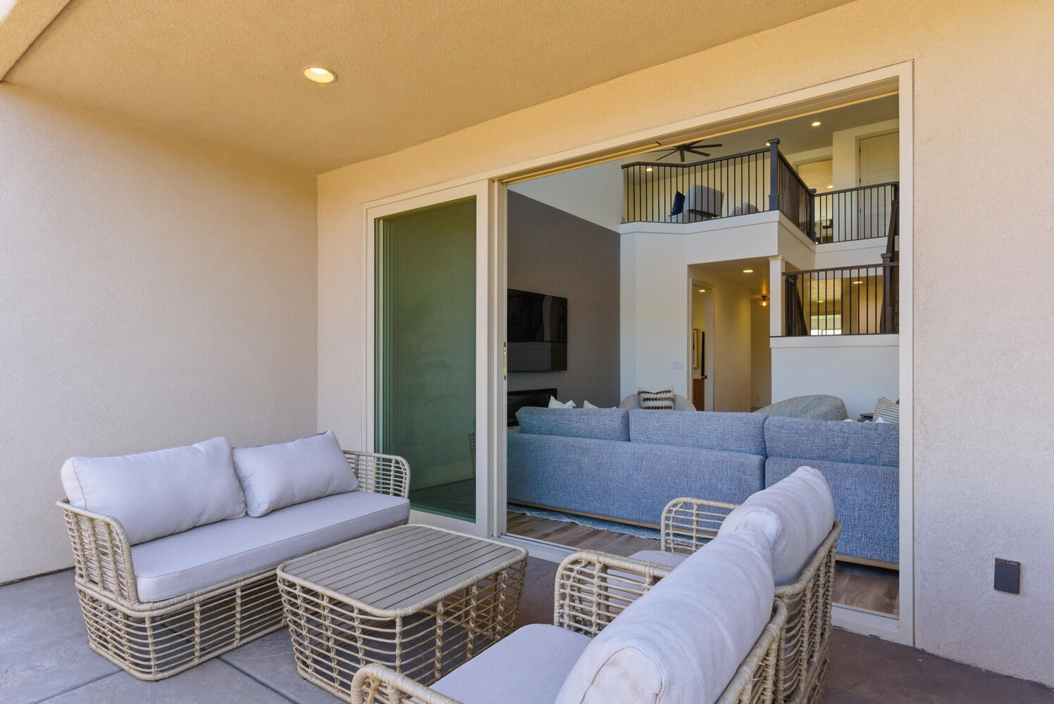 Patio / terrace with outdoor lounge area