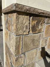 Detailed view of stone siding