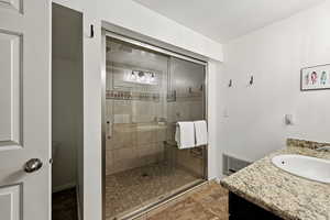 Second bathroom - 3/4