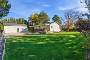 Side yard landscaping