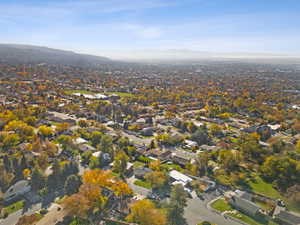 View of property location featuring a mountainous background