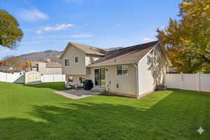 Amazing mountain views! Great neighborhood. 2 back patios. 8x10 wood shed for extra storage