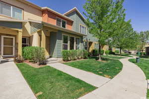 View of front of property featuring a front lawn