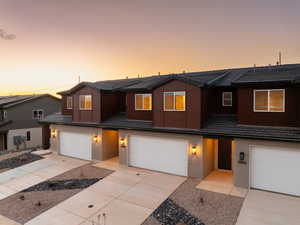 *Photo of a similar unit