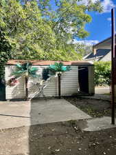 Side door to the garage