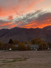 Mountain view. Looking East