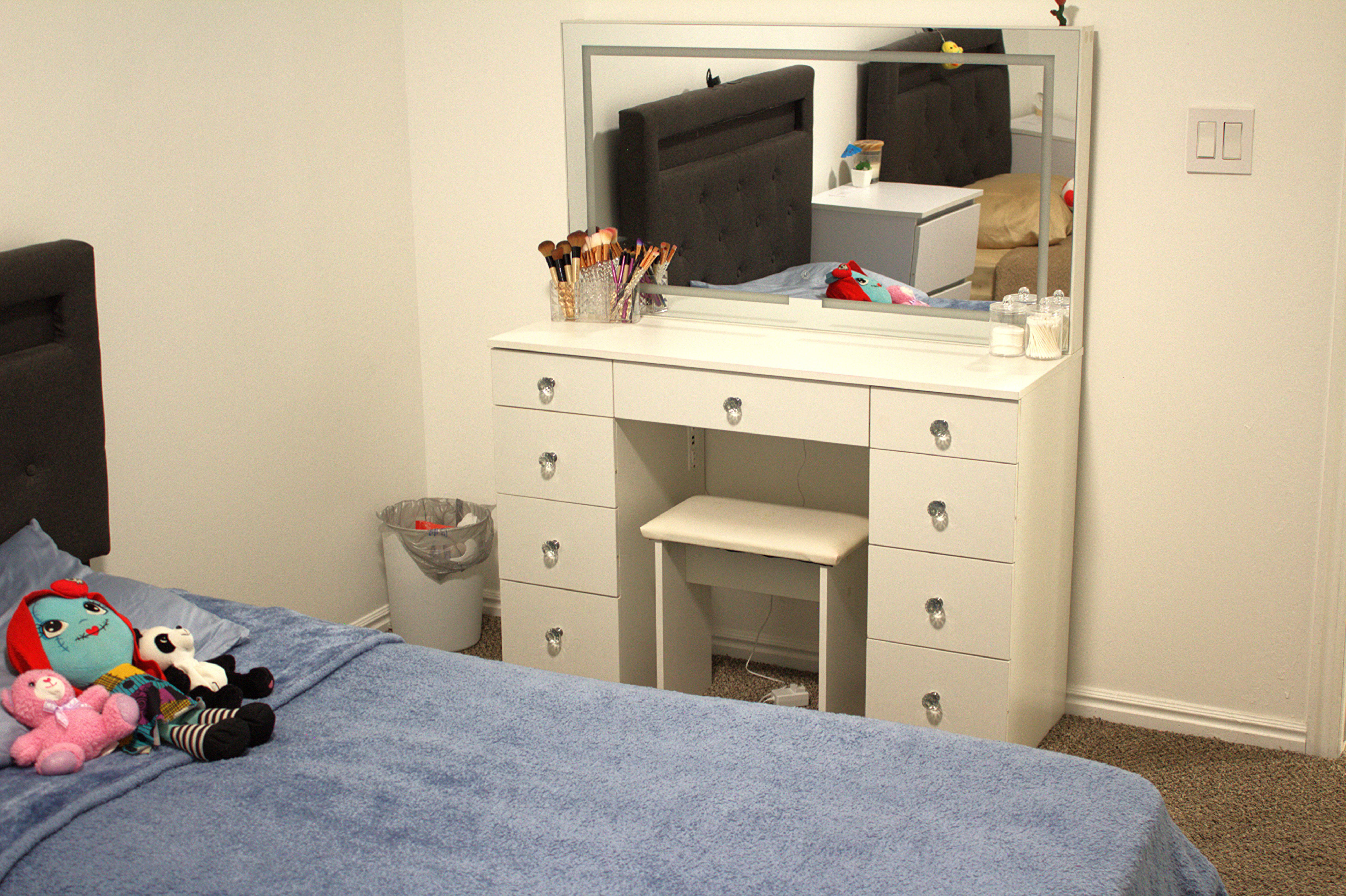 Bedroom featuring baseboards and carpet flooring