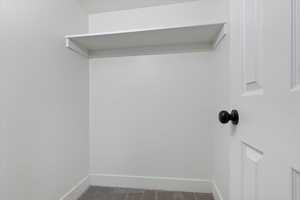 Detailed view of baseboards