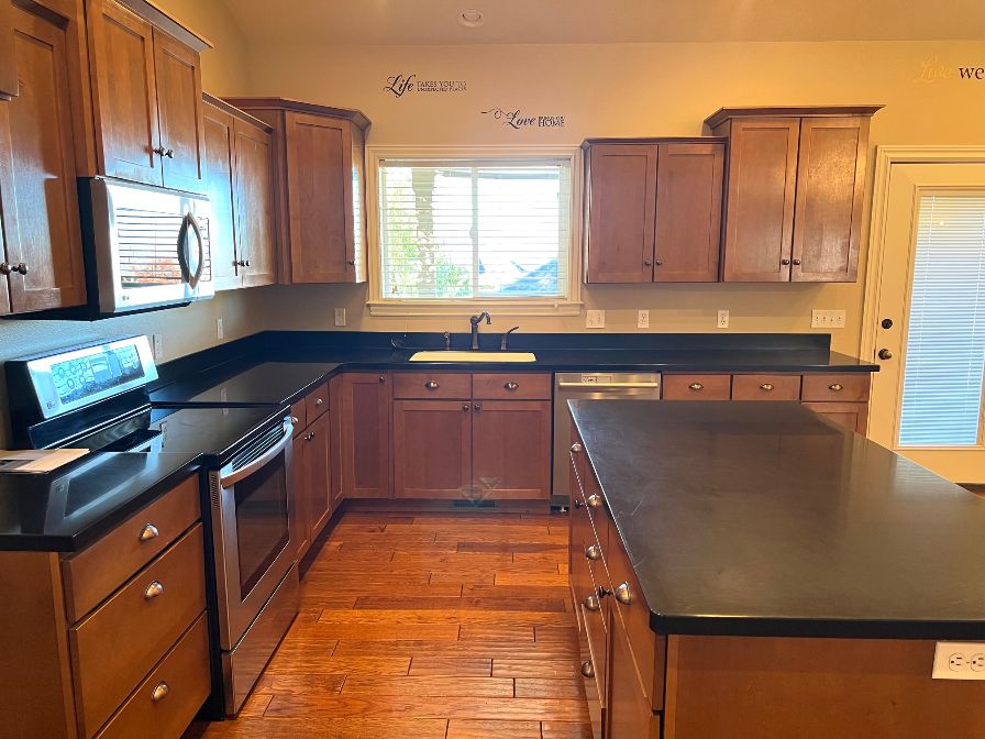 Open kitchen. Ready for your touch and favorite family recipes.