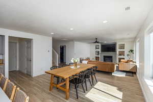 Dining space for all sizes of entertaining!