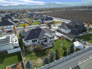 Bird's eye view of a mountainous background