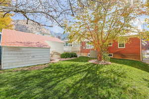 View of yard with a mountain view