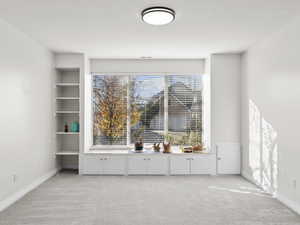 Greeting / family room on level 2 entrance