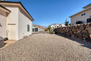 View of yard featuring a mountain view and a residential view