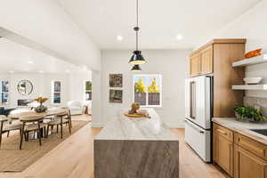 Kitchen & dining area