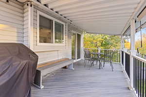 Deck with outdoor dining space