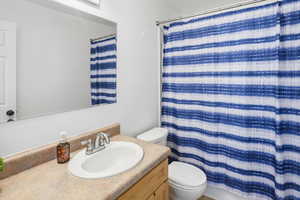 Full bath connected to primary bedroom