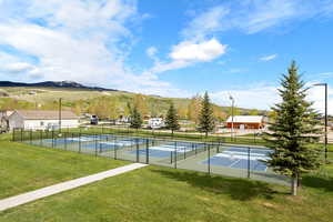 nearby city pickleball courts