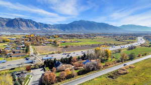 Bird's eye view of a mountainous background and a main thoroughfare