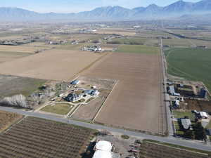 West corner of farm looking east down 790 south.