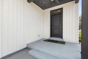 Property entrance with a porch