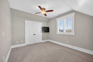 1-Bed Loft Above Garage