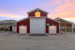 Over 2,400 SF Barn with 18' Door. Has heating and a bathroom.