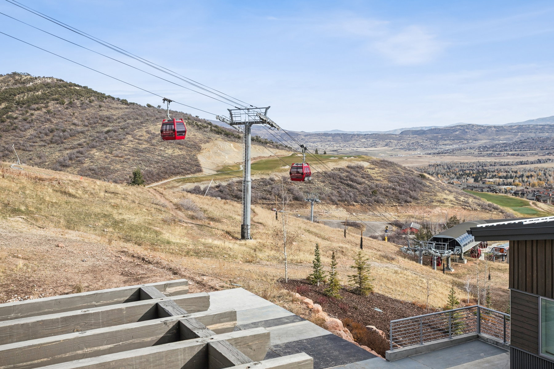 View of yard with a mountain view