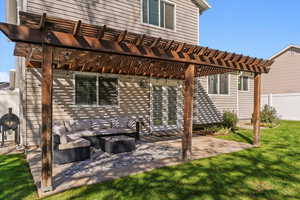 Covered patio, custom pergola w/ sun shade and overhead fan