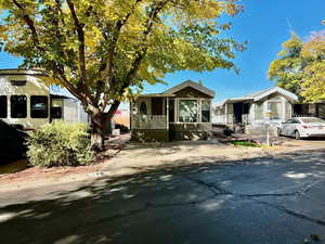 View of manufactured / mobile home