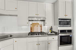 Beautiful new stainless steel appliances