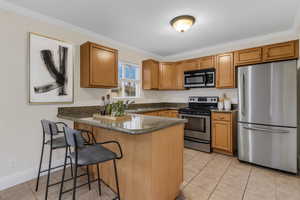 Kitchen - NEW  Paint. Virtual Staged.