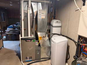 Utility room with heating unit