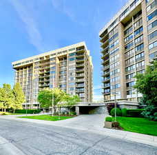 View of apartment building / complex