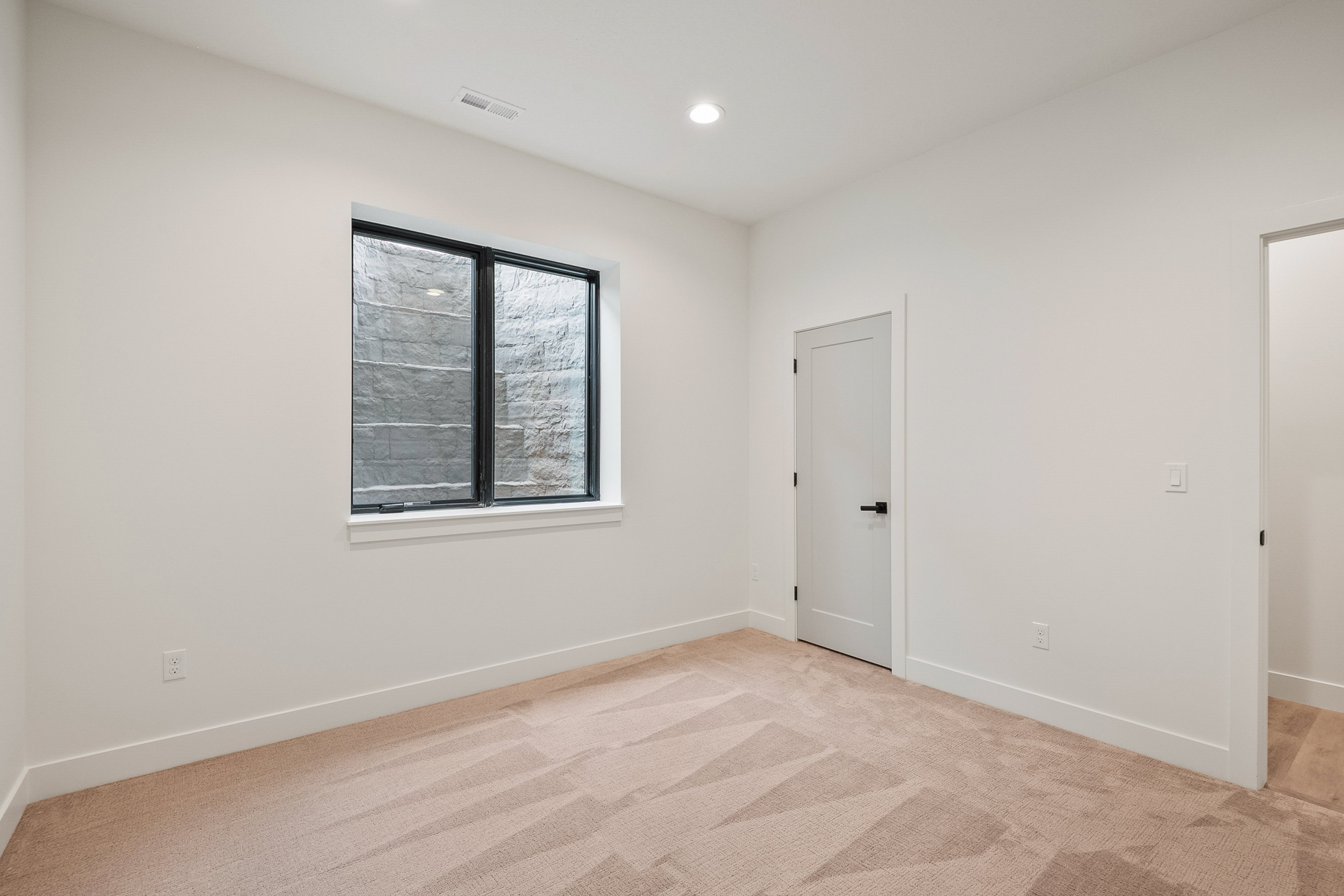Main level bedroom (#3)