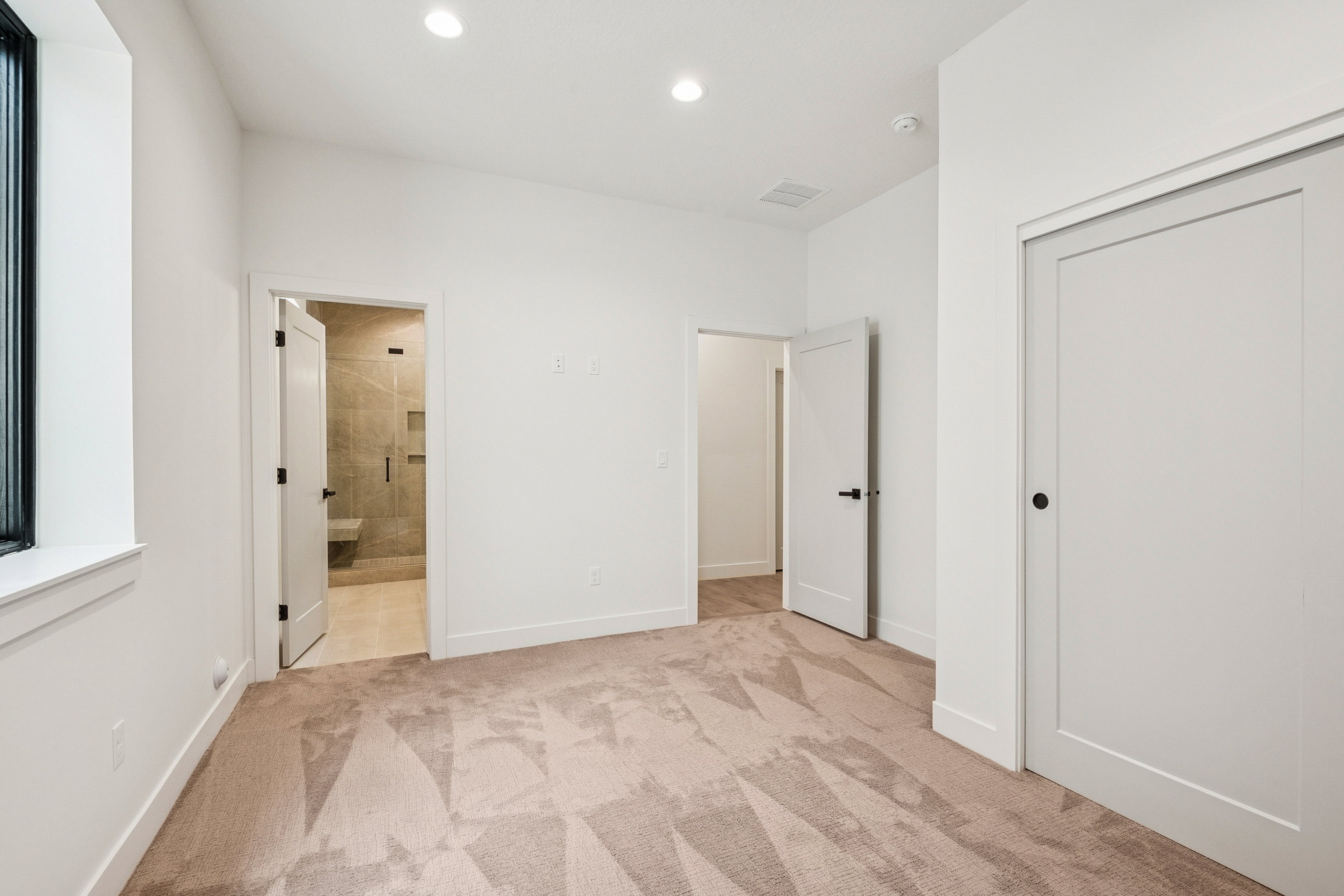 Main level Ensuite Bedroom (#1)